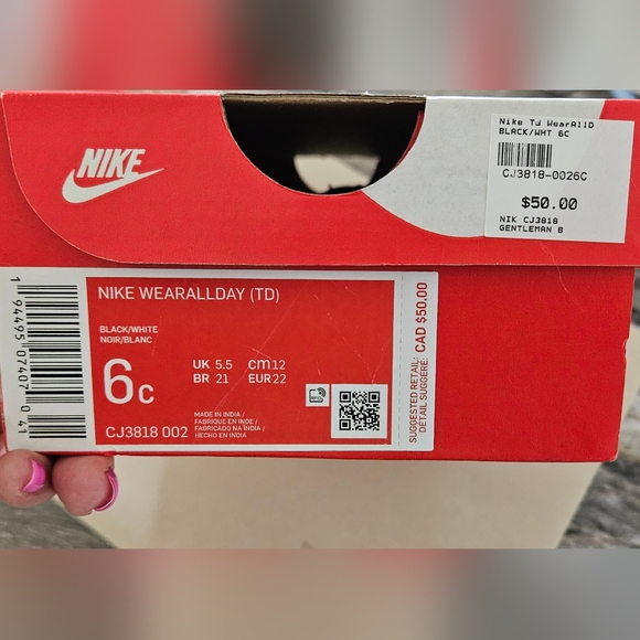 Nike wear all day toddler sneakers - Picture 3 of 3